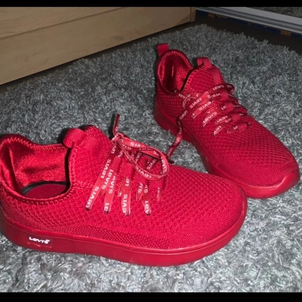 levis women shoes Size 7 Color Red